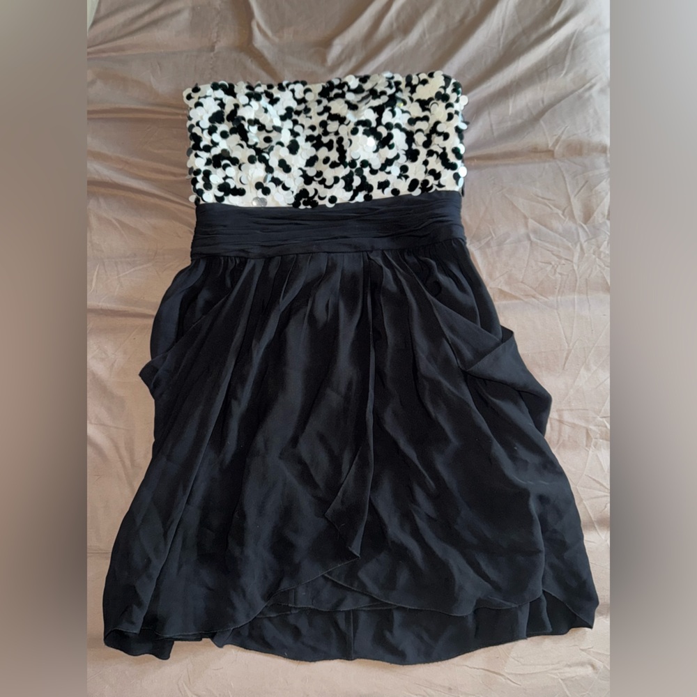 Alice + Olivia Black Garment with Yellow Label